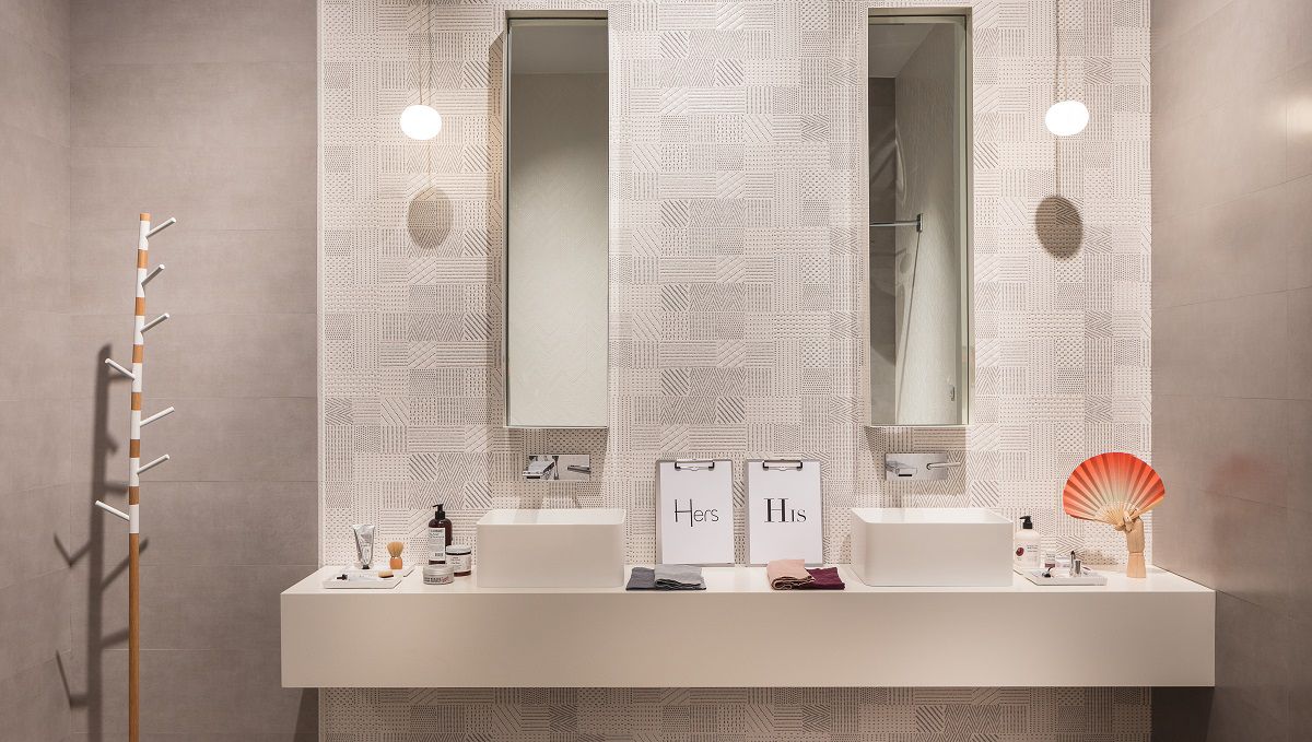 idee per illuminare il bagno